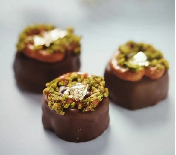 كريمه الفستق مع الكنافه والبسكوت المملح